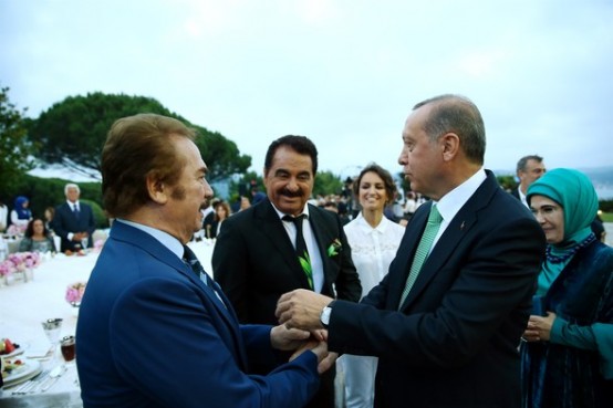 Cumhurbaşkanı Erdoğan'ın iftarına ünlü yağdı