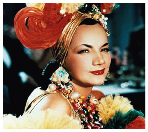 Bülent Ersoy Carmen Miranda'yı mı örnek alıyor?