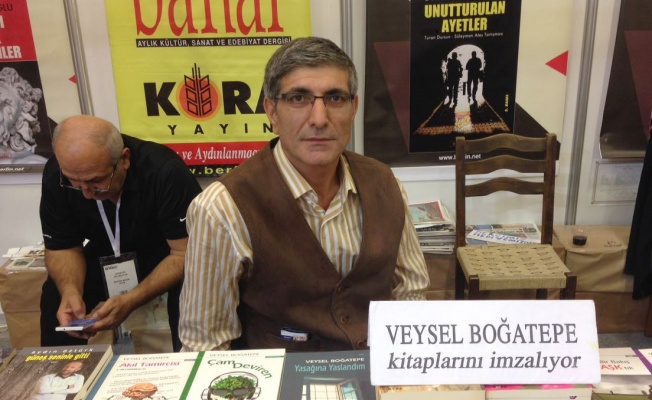 "Filozof Fahri” TÜYAP'ta kitaplarını  imzalayacak!