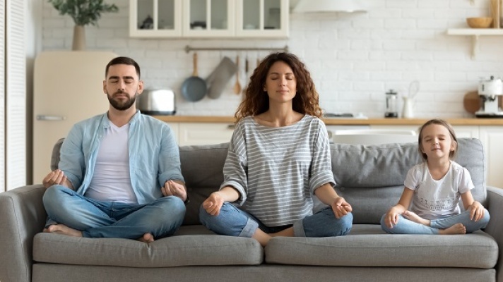 Pandemi Döneminde Yoga ve Meditasyon Yardımıyla Stresle Baş Etmenin Yolları