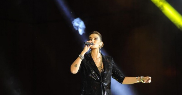 Sıla, Mannheim konserinde Zeynep Avcı’yla düet yaptı