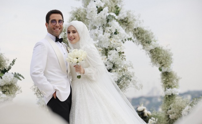 Müberra Sağlam ile Furkan Demirhan görkemli düğünle evlendi