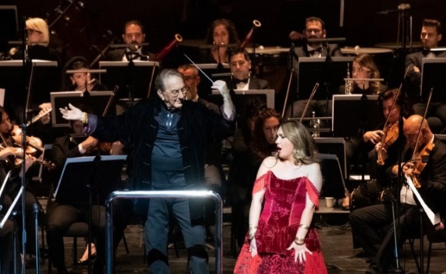Ali Poyrazoğlu “Desiderata”da,  İstanbul Devlet Opera ve Balesi Orkestrası’nı Yönetti…