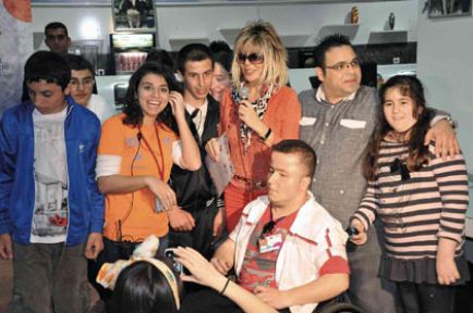 Azerbaycan'ın ünlü starı Brilliant Dadaşova Türkiye'ye geldi
