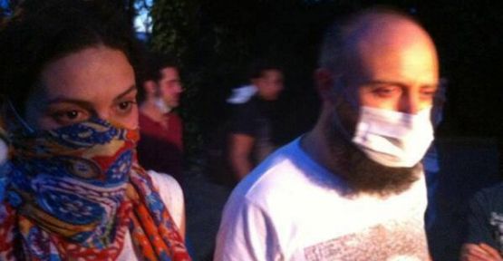 'Muhteşem Süleyman' Halit Ergenç eşi Bergüzar Korel ile Taksim'de ki eylemlere katıldı !