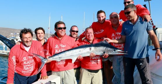 Patronlar 'Balıkçılık Turnuvası'nda rekor için avlandı!