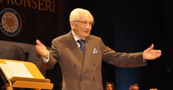Prof. Dr. Alâeddin Yavaşca 90 yaşında konser verdi